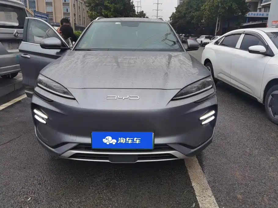 Photo 2 - BYD Song PLUS PHEV