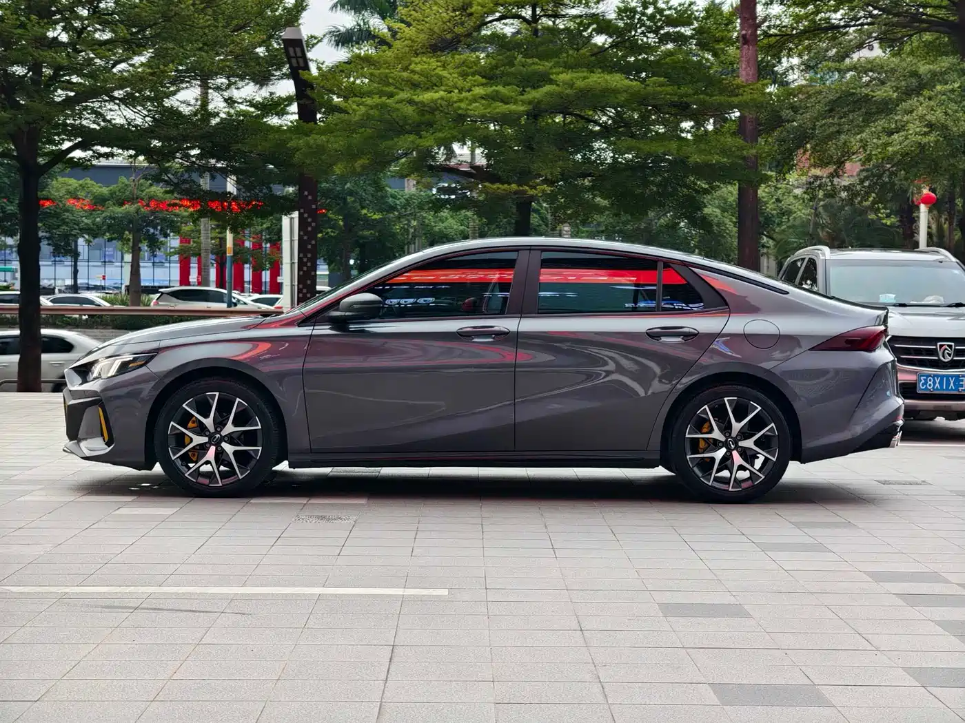 GAC Trumpchi Trumpchi Emkoo 2021 270T DCT J16 Edition фото 8