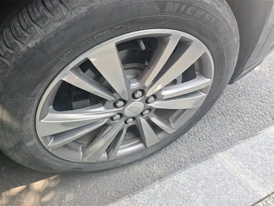 Cadillac XT6 2020 28T 6-Seater 4WD Luxury Model фото 6
