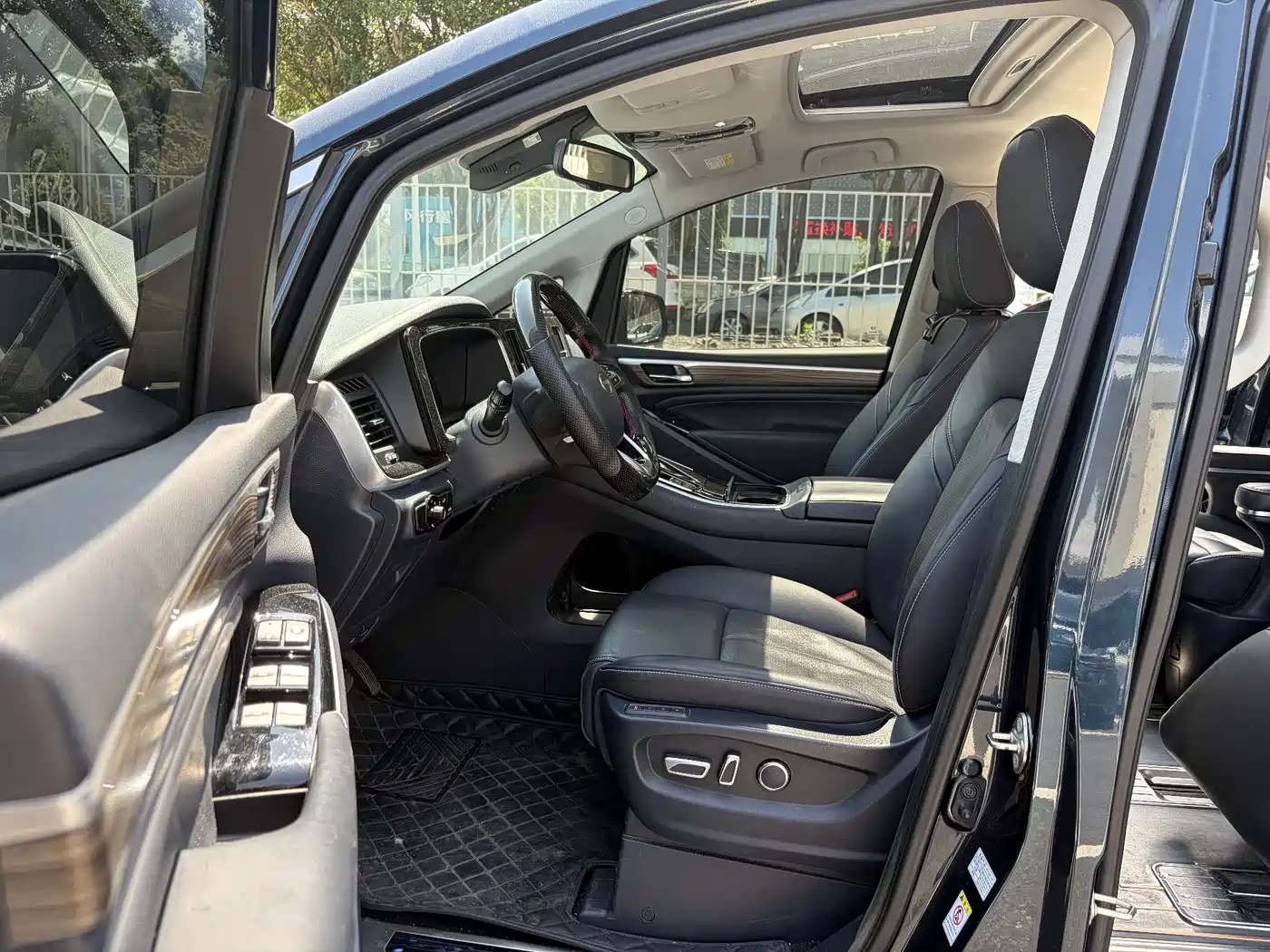 GAC Trumpchi Trumpchi M8 2021 Leading Show Series 390T Ultimate Edition фото 9