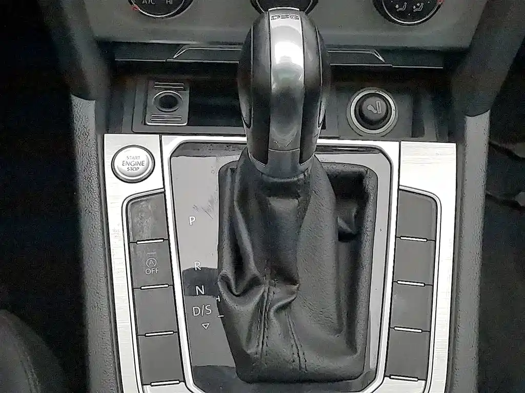 Volkswagen Magotan 2018 280TSI DSG Comfort фото 13
