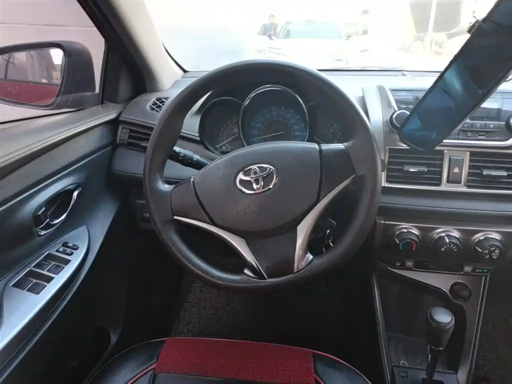 Toyota YARiS L Zhi Xuan 2015 1.5E Auto Charming Edition фото 17