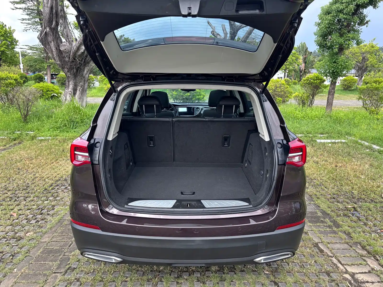 Photo 22 - Buick Envision Plus
