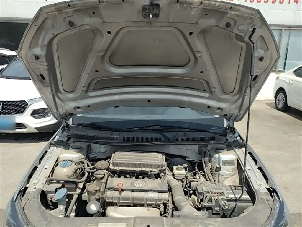 Volkswagen Bora 2014 1.6L Automatic Comfort Edition фото 20