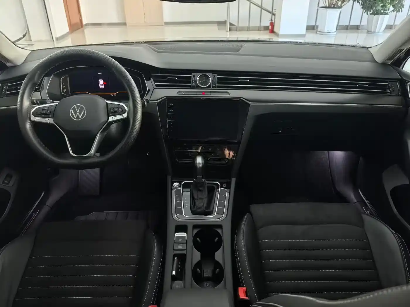 Volkswagen Magotan 2021 330TSI DSG 30th Anniversary Edition фото 8