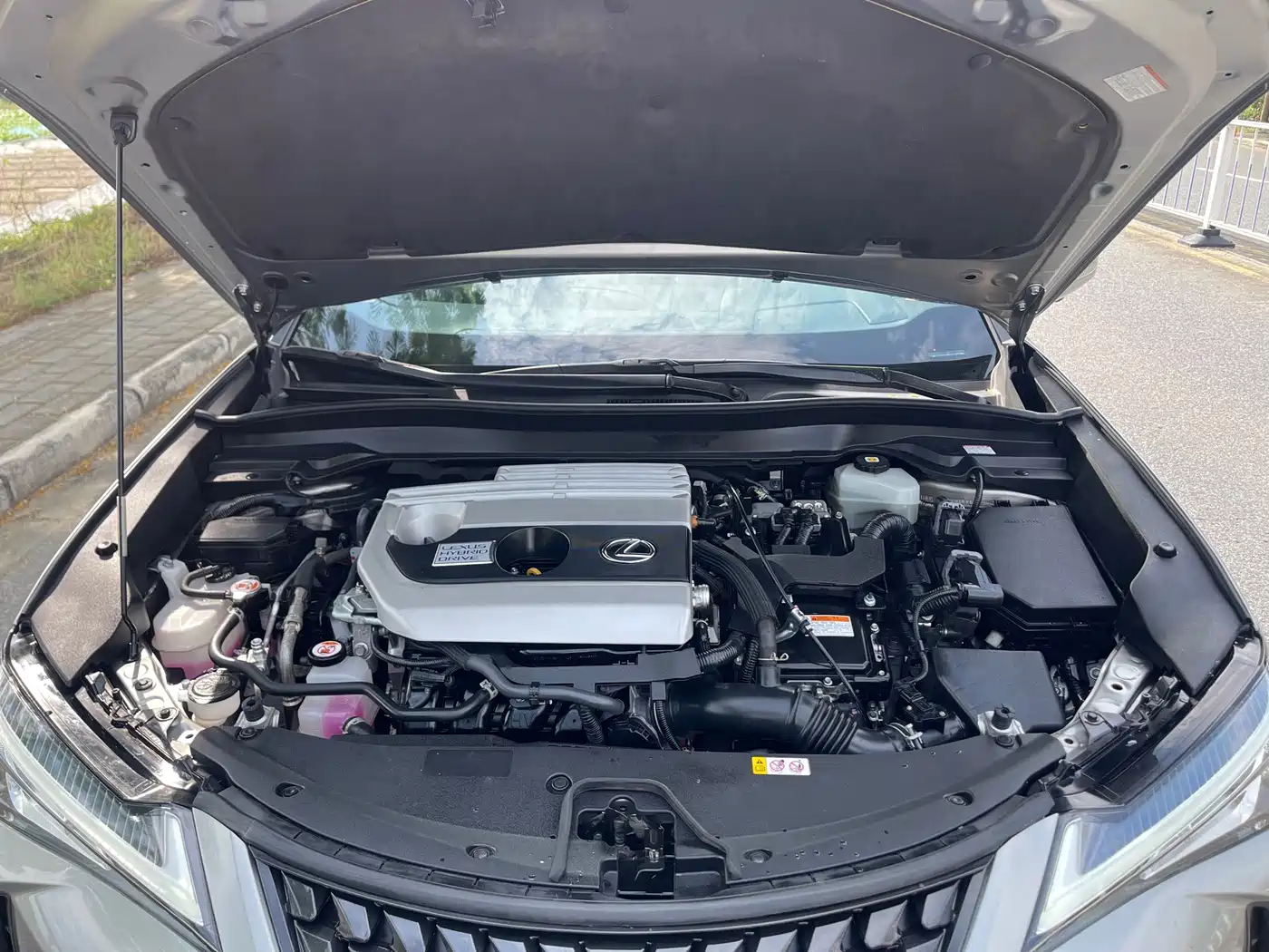 Фото 30 - Lexus UX