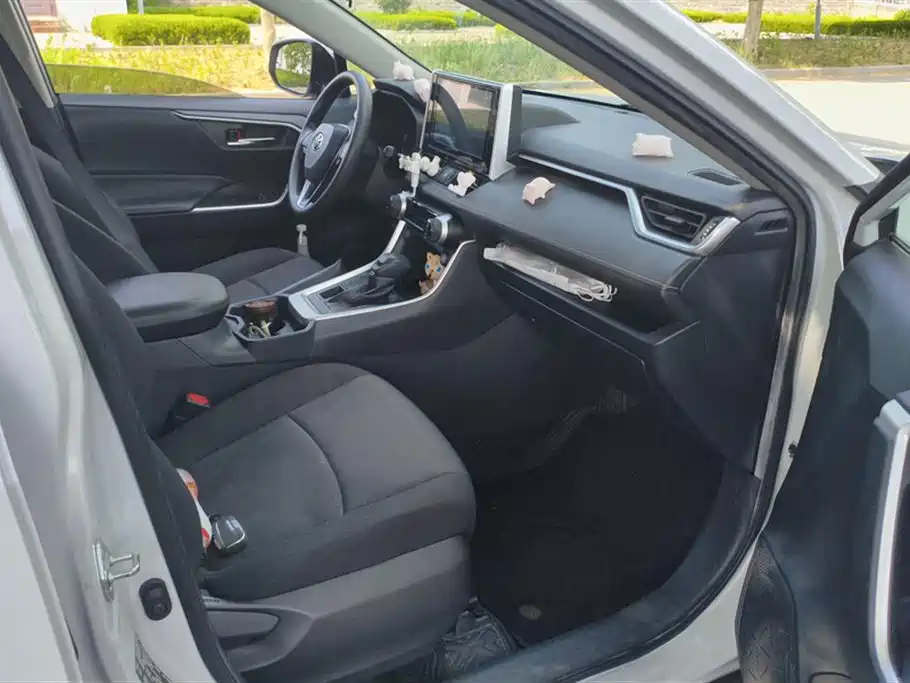 Toyota RAV4 Rongfang 2020 2.0L CVT AWD Trend Edition фото 8