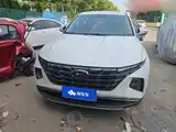 Photo 2 - Hyundai Tucson