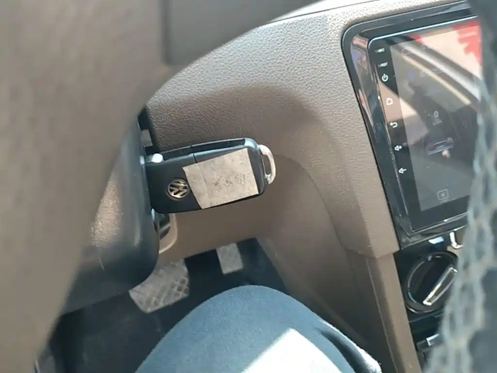 Volkswagen Bora 2014 1.6L Automatic Comfort Edition фото 9
