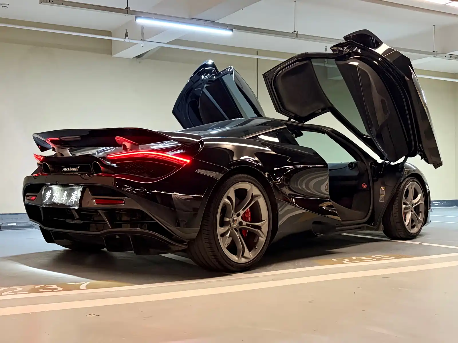Photo 11 - McLaren 720S