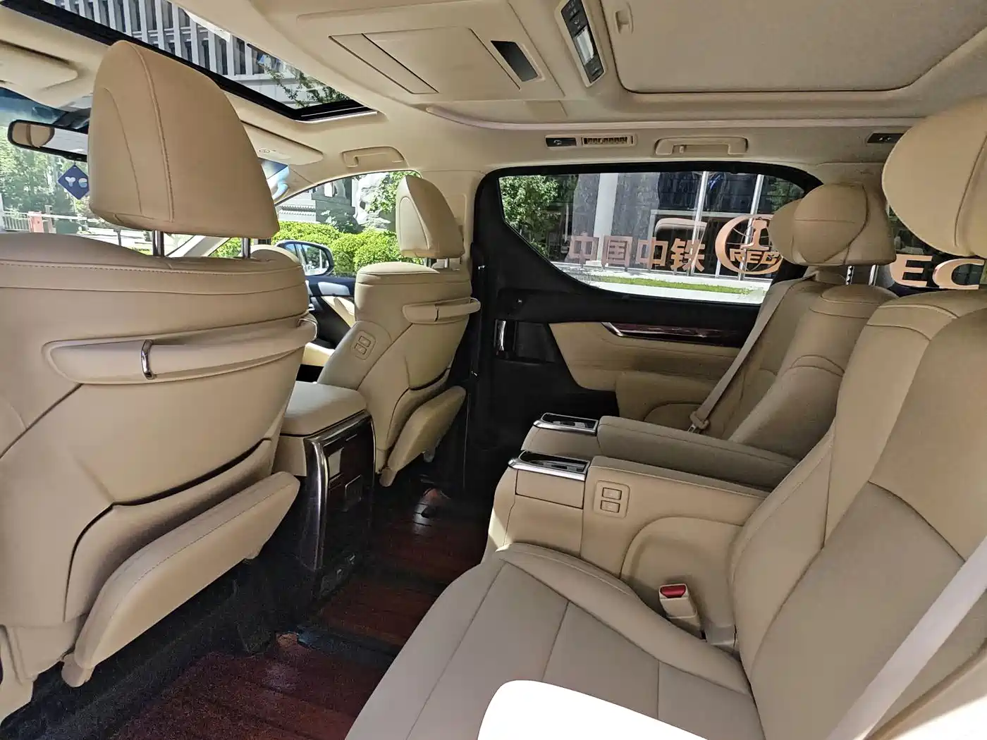 Toyota Alphard 2015 3.5L Luxury Edition фото 22