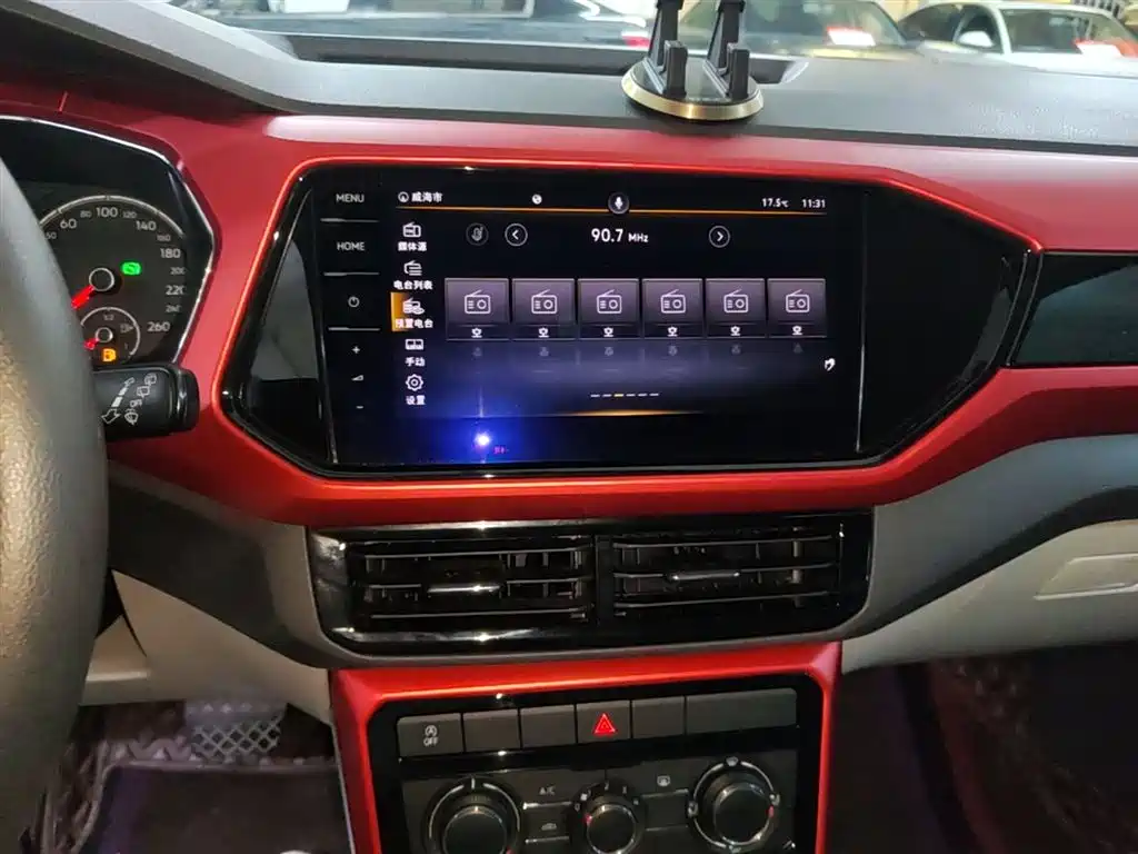 Volkswagen T-Cross 2021 1.5L Auto Comfort Edition фото 13