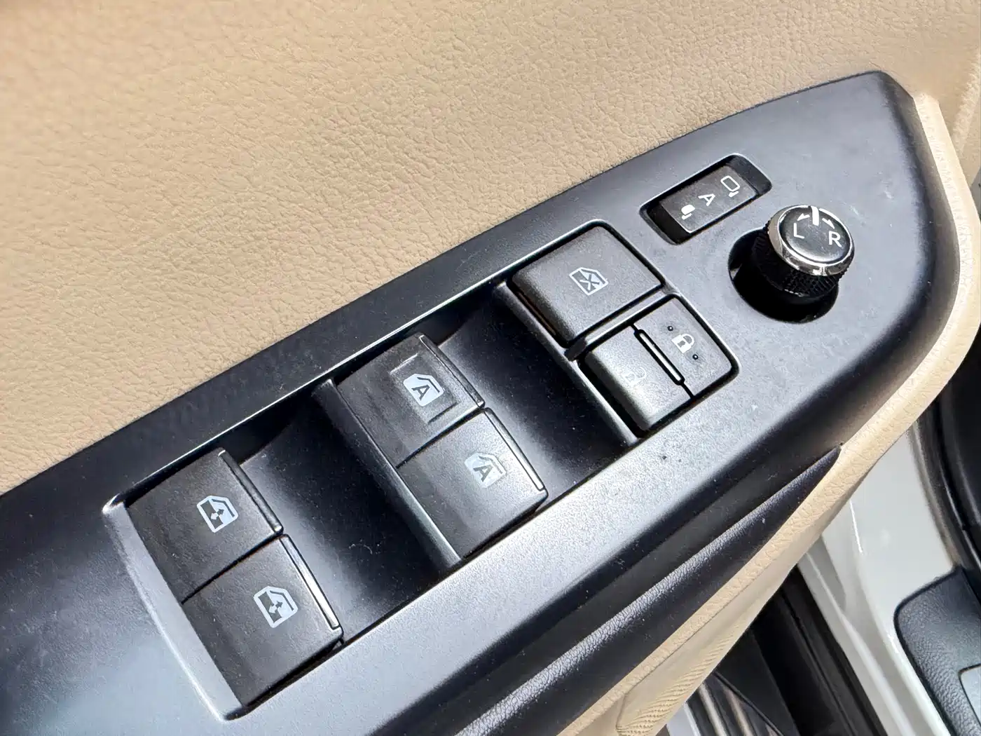 Toyota Highlander 2015 2.0T AWD Luxury Edition 7-seater фото 5