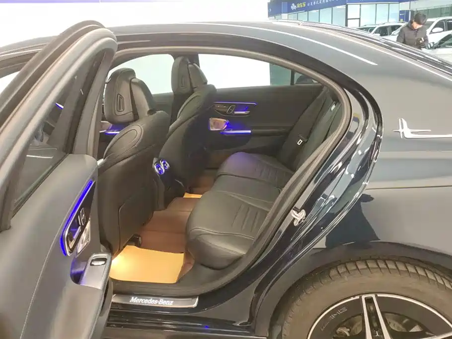 Mercedes-Benz C-Class 2024 Facelift III C 260 L Night Sport Edition фото 11