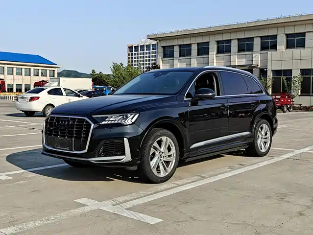 Audi Audi Q7 2021 45 TFSI quattro S line Sport