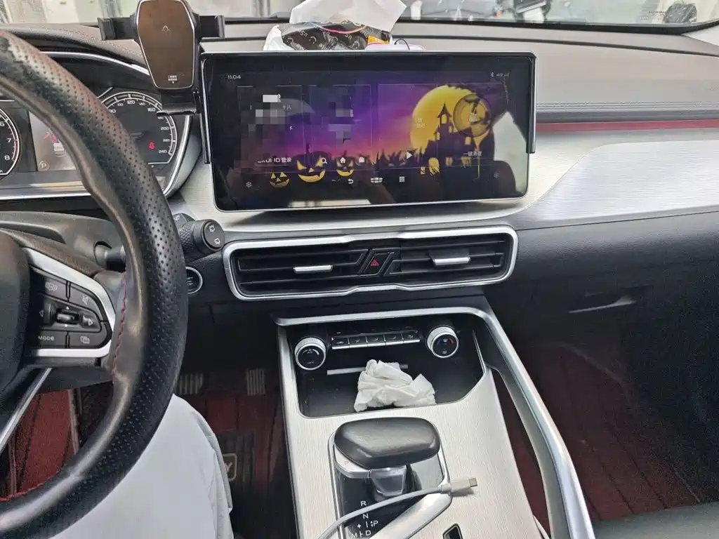 Фото 6 - Geely Coolray