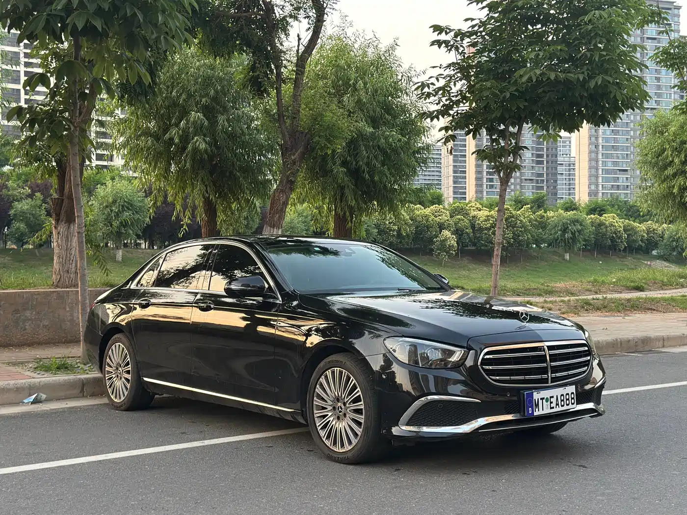Mercedes-Benz E-Class 2021 E 300 L Premium фото 3