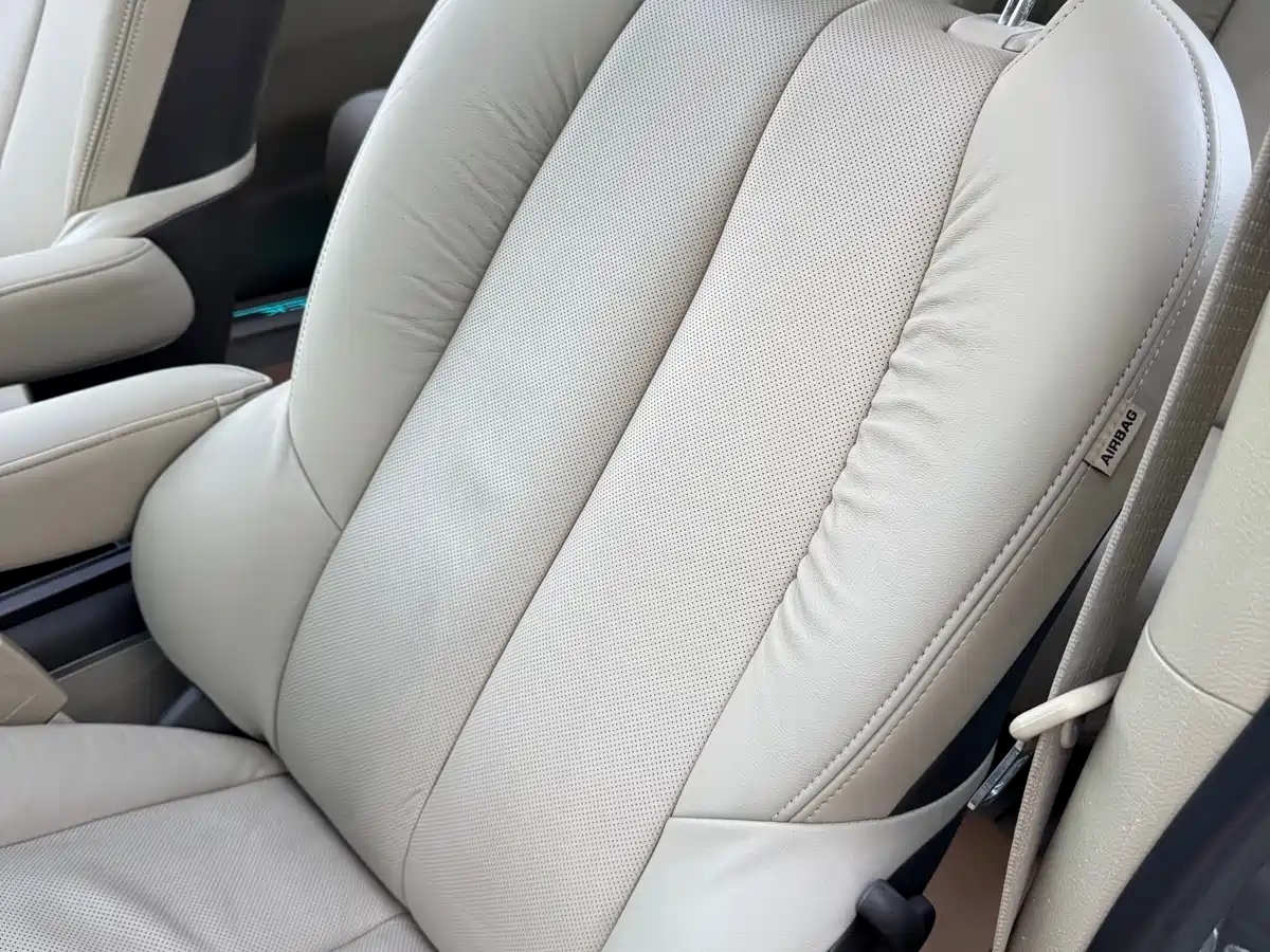 Buick GL8 2011 3.0L XT Luxury Business Flagship фото 19
