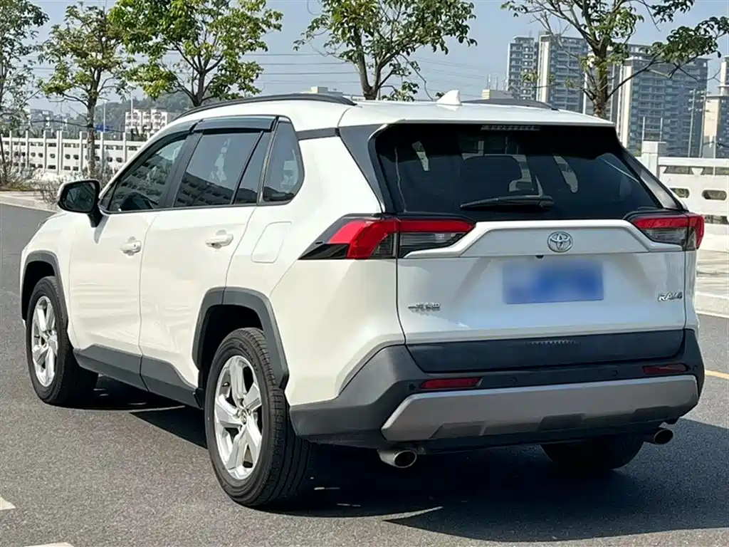 Toyota RAV4 Rongfang 2020 2.0L CVT 2WD Trend Edition фото 5