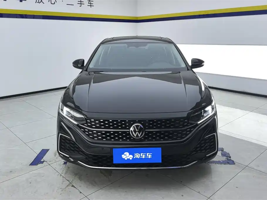 Volkswagen Passat 2023 Facelift 330TSI Starlight Elite Edition фото 2