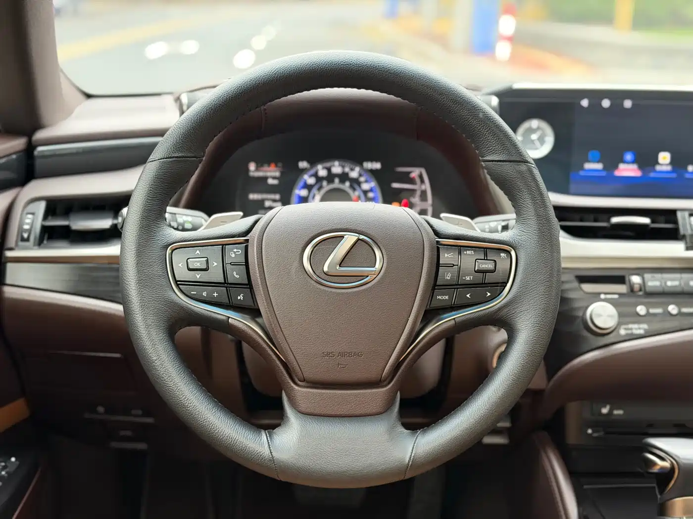Lexus ES 2021 200 Excellence Edition фото 13