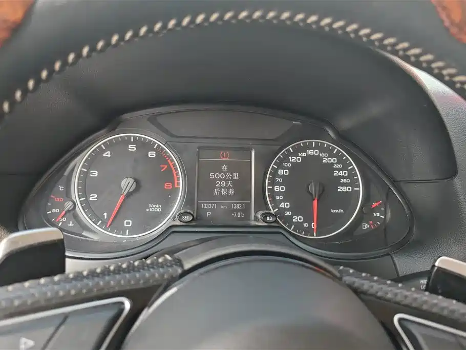 Audi Q5 2011 2.0TFSI Dynamic фото 14