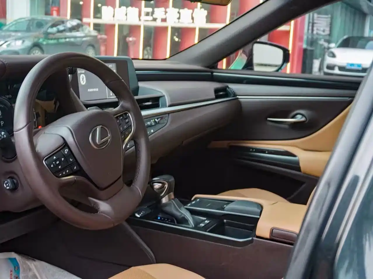 Lexus ES 2020 Model 300h Excellence Edition China V фото 7