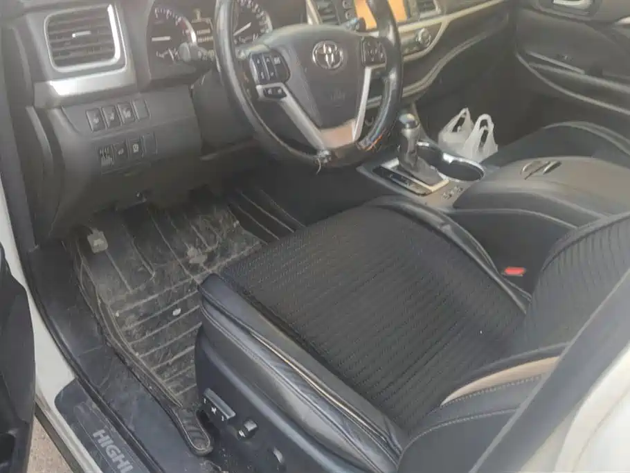Toyota Highlander 2015 2.0T AWD Ultimate Edition 7-seater фото 9