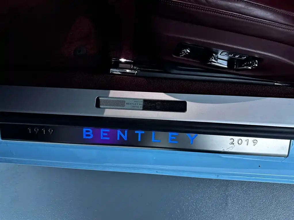 Bentley Continental 2020 4.0T GT V8 фото 18
