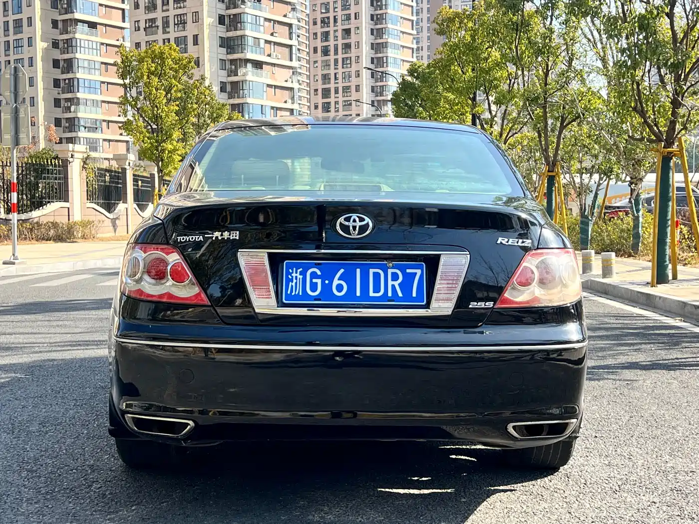 Toyota Reiz 2009 2.5S AVX Edition фото 6