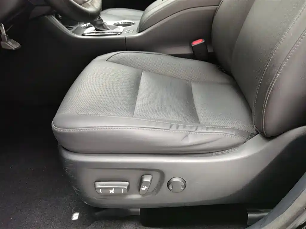 Toyota Highlander 2018 2.0T 4WD Luxury 7-seater (China V) фото 20