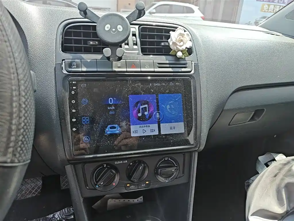 Volkswagen Polo 2018 1.5L Auto Safe Drive фото 13