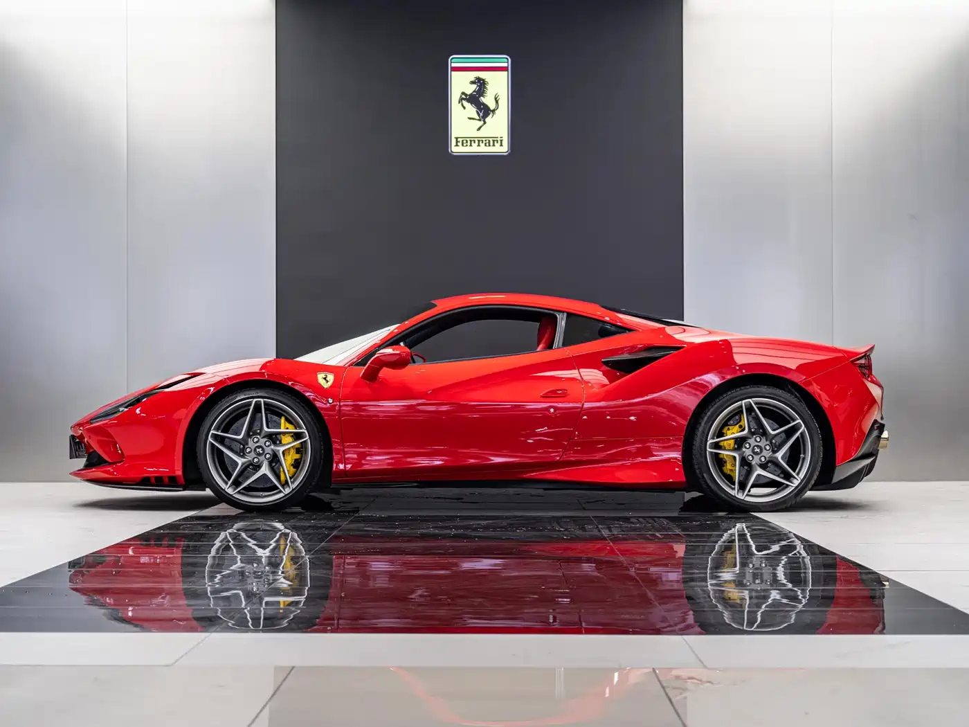 Ferrari F8 2021 2019 Tributo 3.9T V8