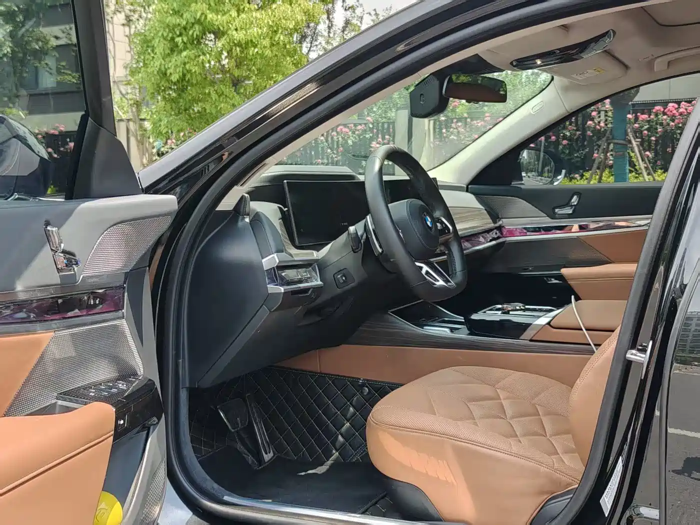 BMW 7 Series 2023 Model 735Li M Sport Package фото 4