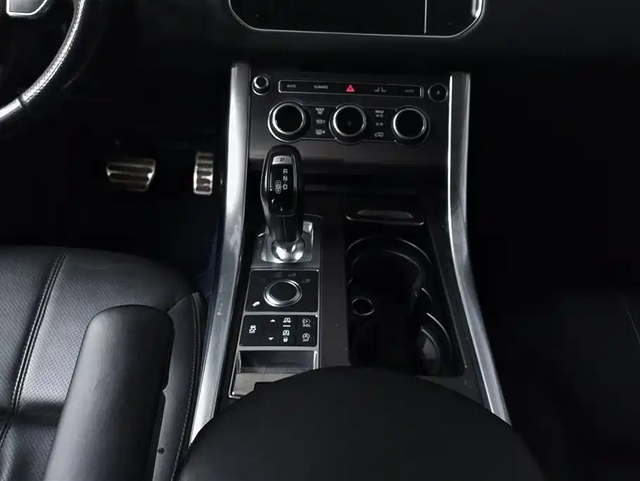 Land Rover Range Rover Sport 2016 Model 3.0 SC V6 HSE DYNAMIC фото 16