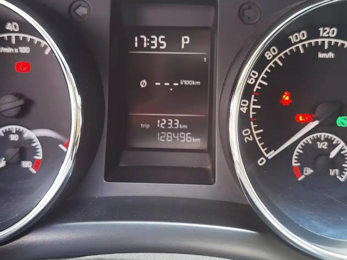 Škoda Yeti 2016 1.4TSI DSG Forward Edition фото 8