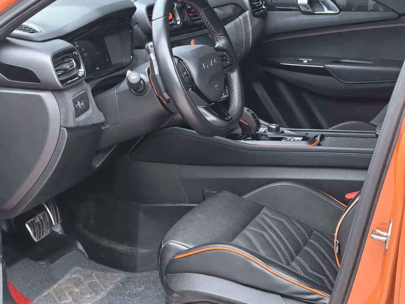 LYNK & CO. 02 HATCHBACK