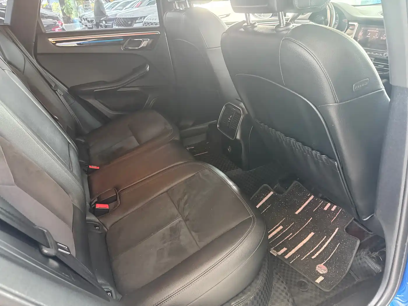Porsche Macan 2018 Macan 2.0T фото 14