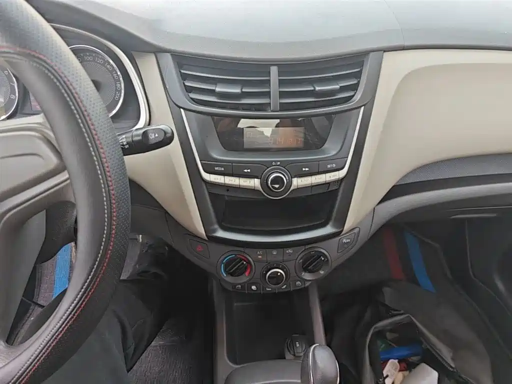 Chevrolet Sail 2015 Sail 3 1.3L AMT Ideal Edition фото 13