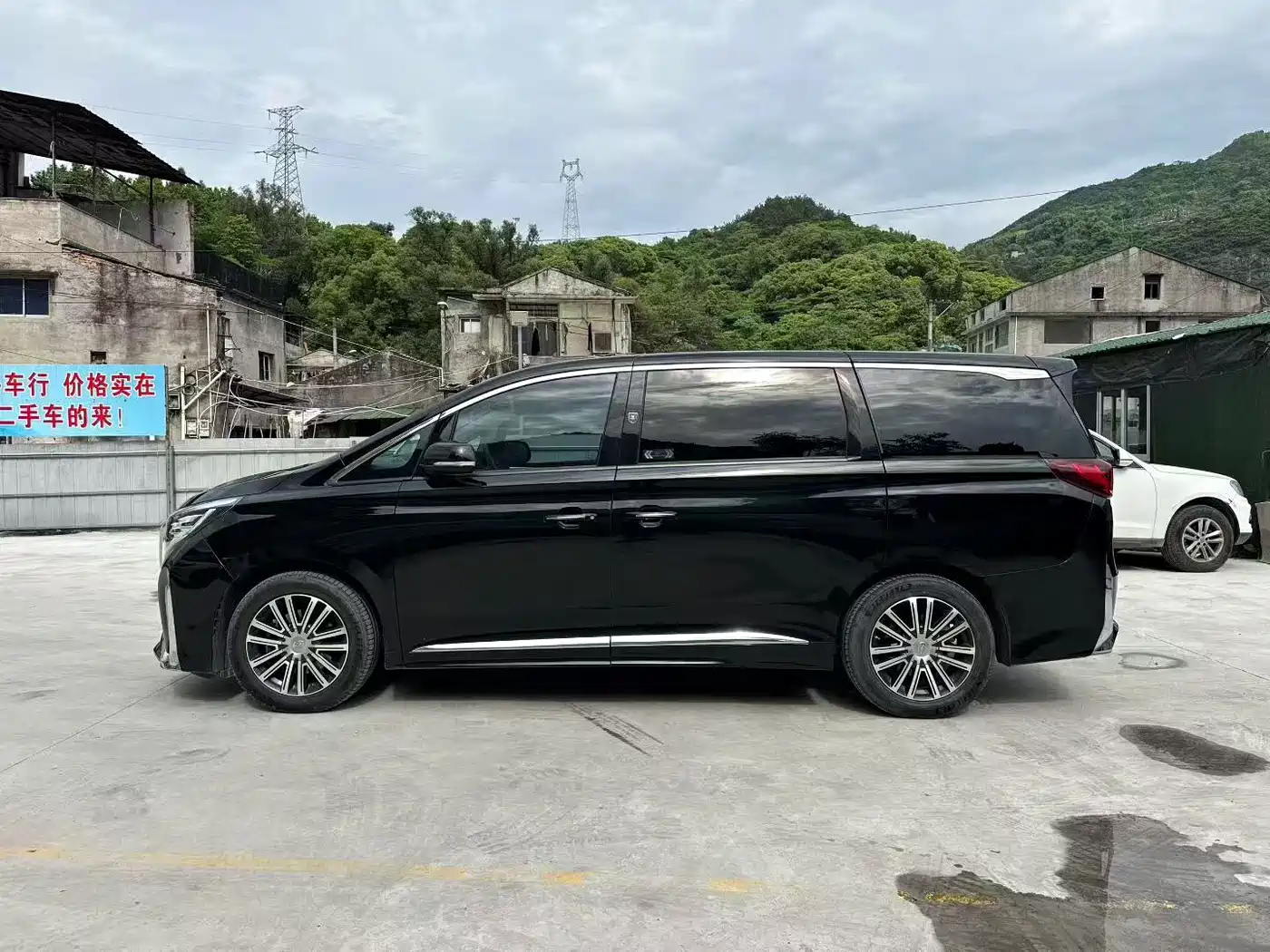 GAC Trumpchi Trumpchi M8 2021 Master Series 390T Supreme Welfare Edition фото 3