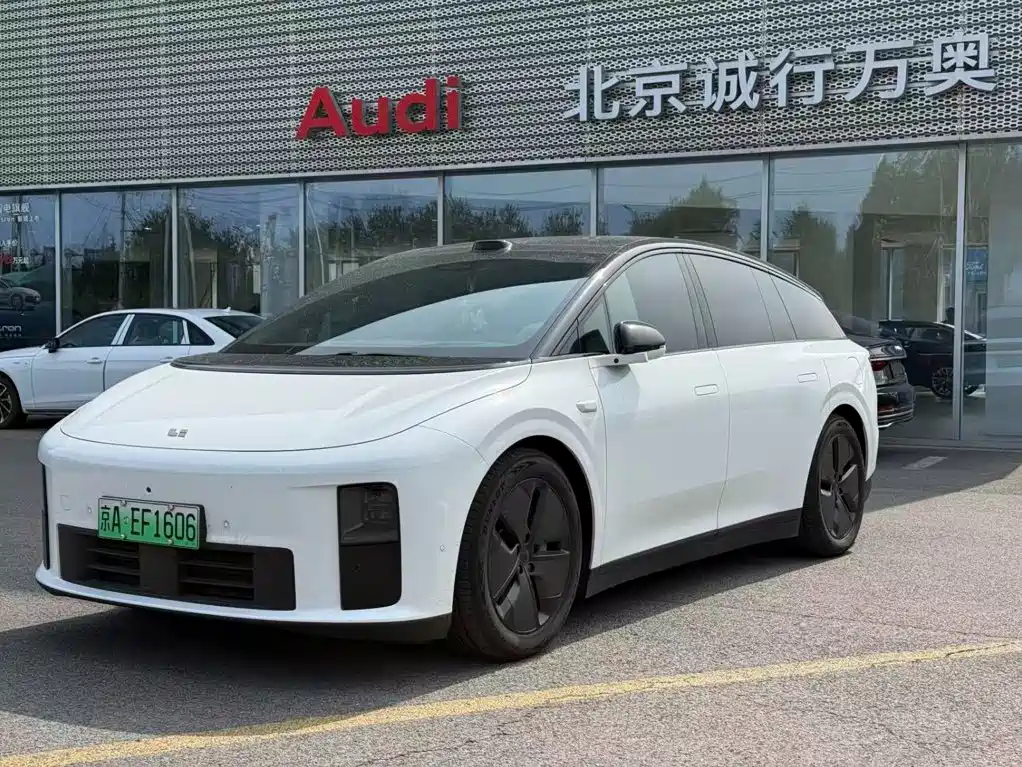 Photo 1 - Li Auto i6