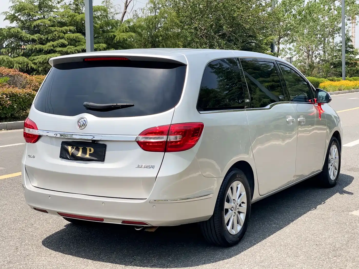 Buick GL8 2015 2.4L Luxury Business Exclusive Edition фото 5
