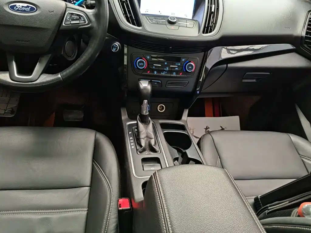Ford Kuga 2018 2017 EcoBoost 180 2WD Luxury Wing