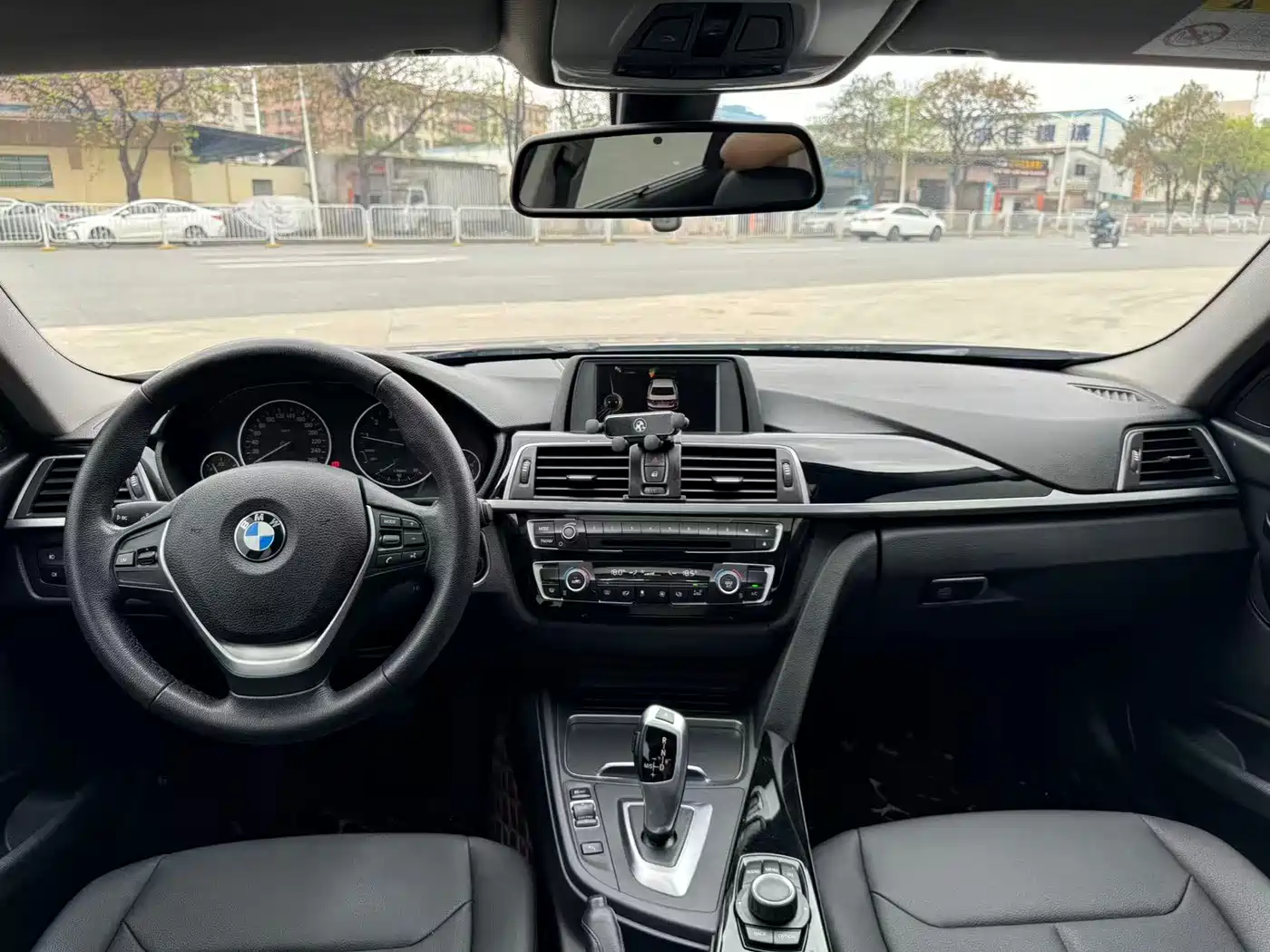 BMW 3 Series 2017 320Li Fashion фото 5