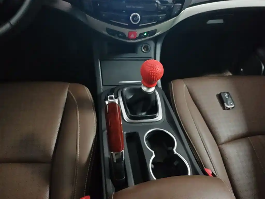 BYD S7 2016 1.5T Manual Premium Model фото 14