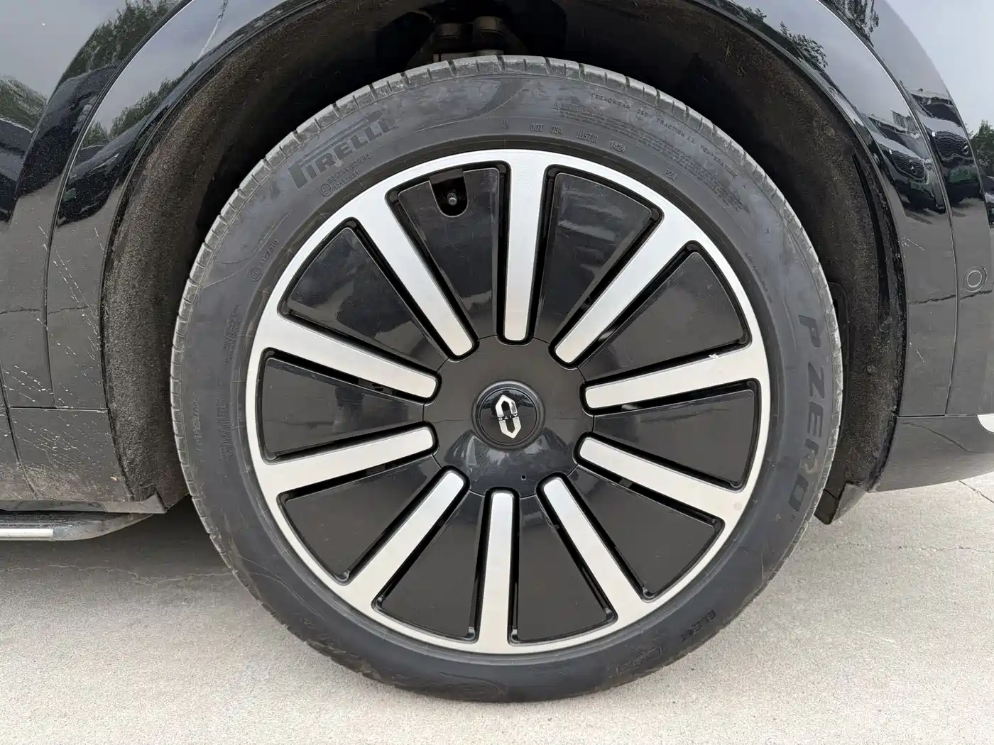 AITO Wenjie AITO M9 2024 Range Extender Max Edition 42kWh 6-seater фото 24