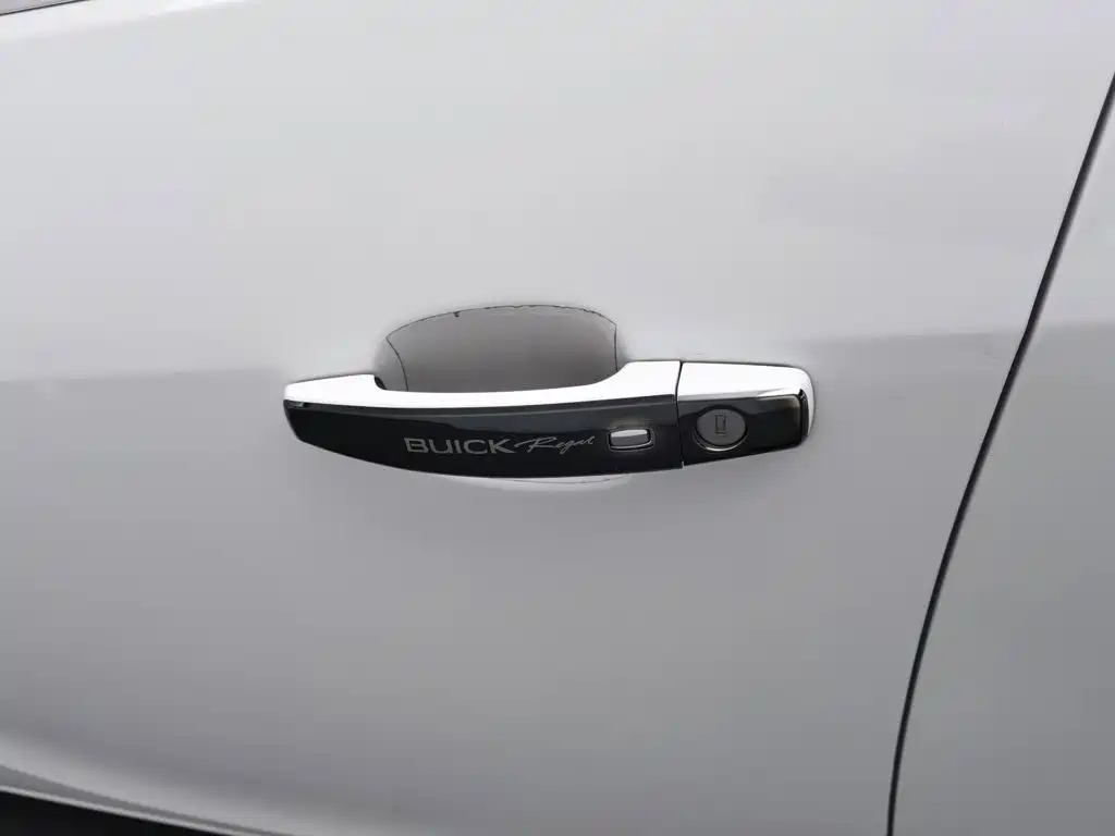 Фото 18 - Buick Regal