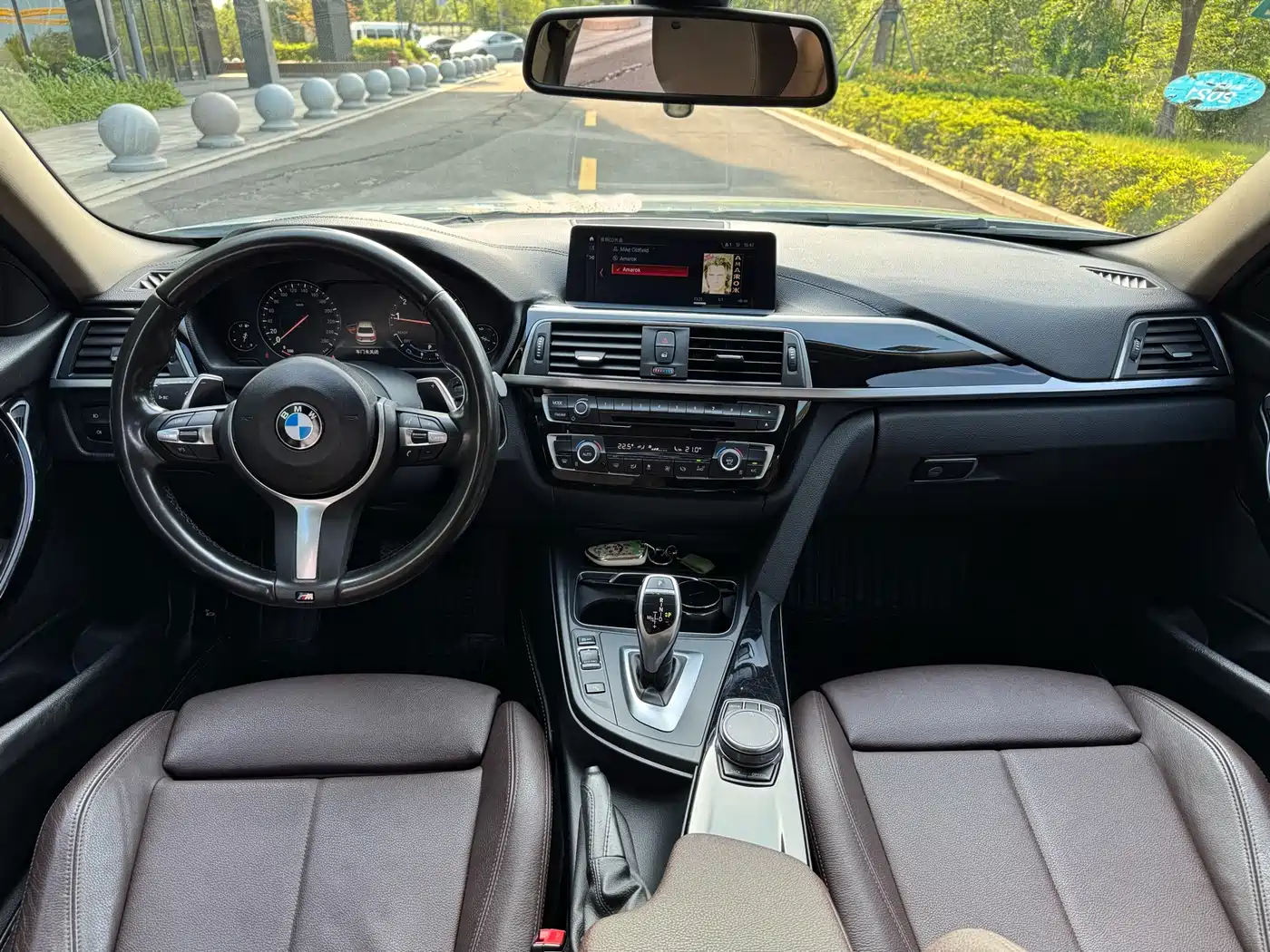 BMW 3 Series 2018 320i M Sport Black Night Edition фото 8
