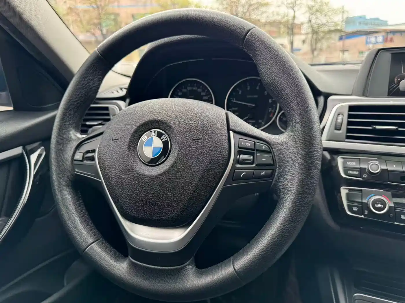 BMW 3 Series 2017 320Li Fashion фото 13