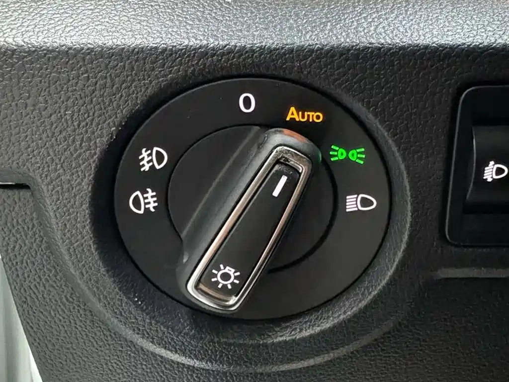 Volkswagen Tacqua 2023 2021 1.5L Automatic Smart Connect Edition